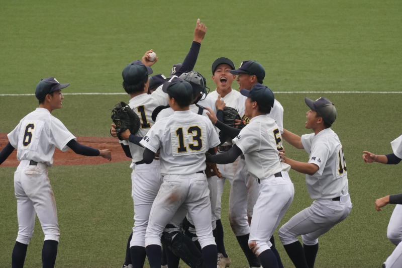 軟式野球部　2大会連続7回目の県総体優勝